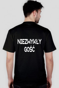 NIEZWYKŁY GOŚĆ