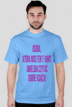 osoba, która nosi ten T-shirt