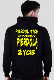 spierdolić wszystko spać po melinach