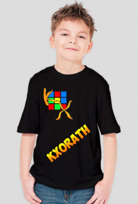 Koszulka dziecięca z logiem na piersi i podpisem.