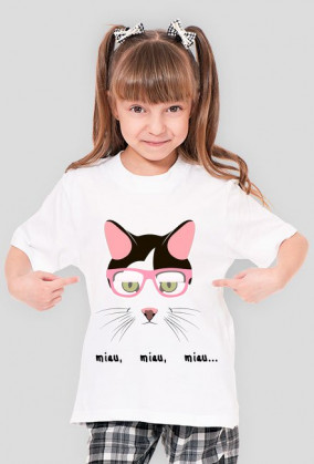 "Przez różowe kocie okulary"