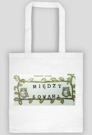 między sowami