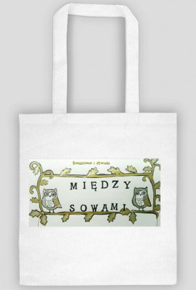 między sowami