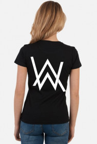 Logo tee girl