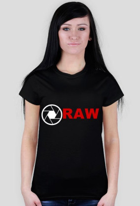 "SUROWY" T-SHIRT