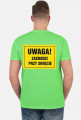 T-shirt zachodzi przy skręcie