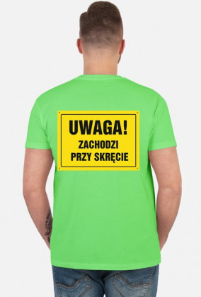 T-shirt zachodzi przy skręcie