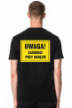 T-shirt zachodzi przy skręcie