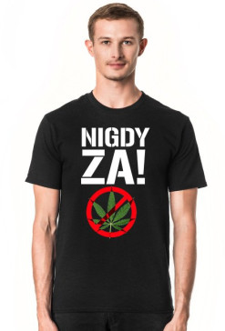 Nigdy Black Tee