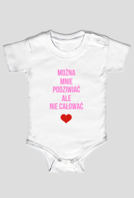 Body NIE CAŁUJ róż napis