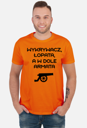 Wykrywacz, łopata, a w dole armata