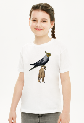 Leniwiec z papugą na głowie