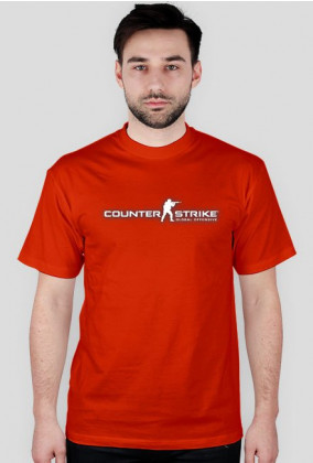 Koszulka z białym napisem "CounterStrike"
