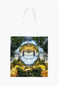 Świat w krystalicznej kuli.