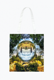 Świat w krystalicznej kuli.