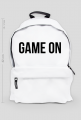 Biały plecak z napisem "GAME ON"