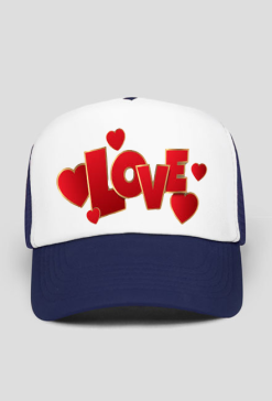 CZAPKA Z DASZKIEM ,,LOVE,,
