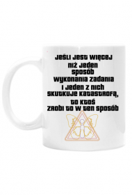 Kubek mądrości z motylem ostrzegawczym