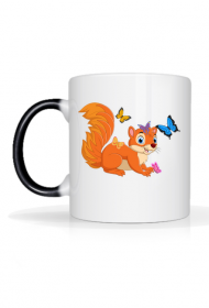 Kubek z motywem wiewiórki.