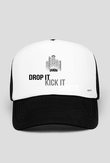 Czapka z daszkiem z napisami złożonymi