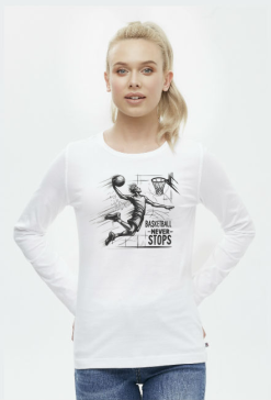 Damska Koszulka z Długim Rękawem - Dynamiczna grafika koszykarza w locie z hasłem 'Basketball Never Stops'